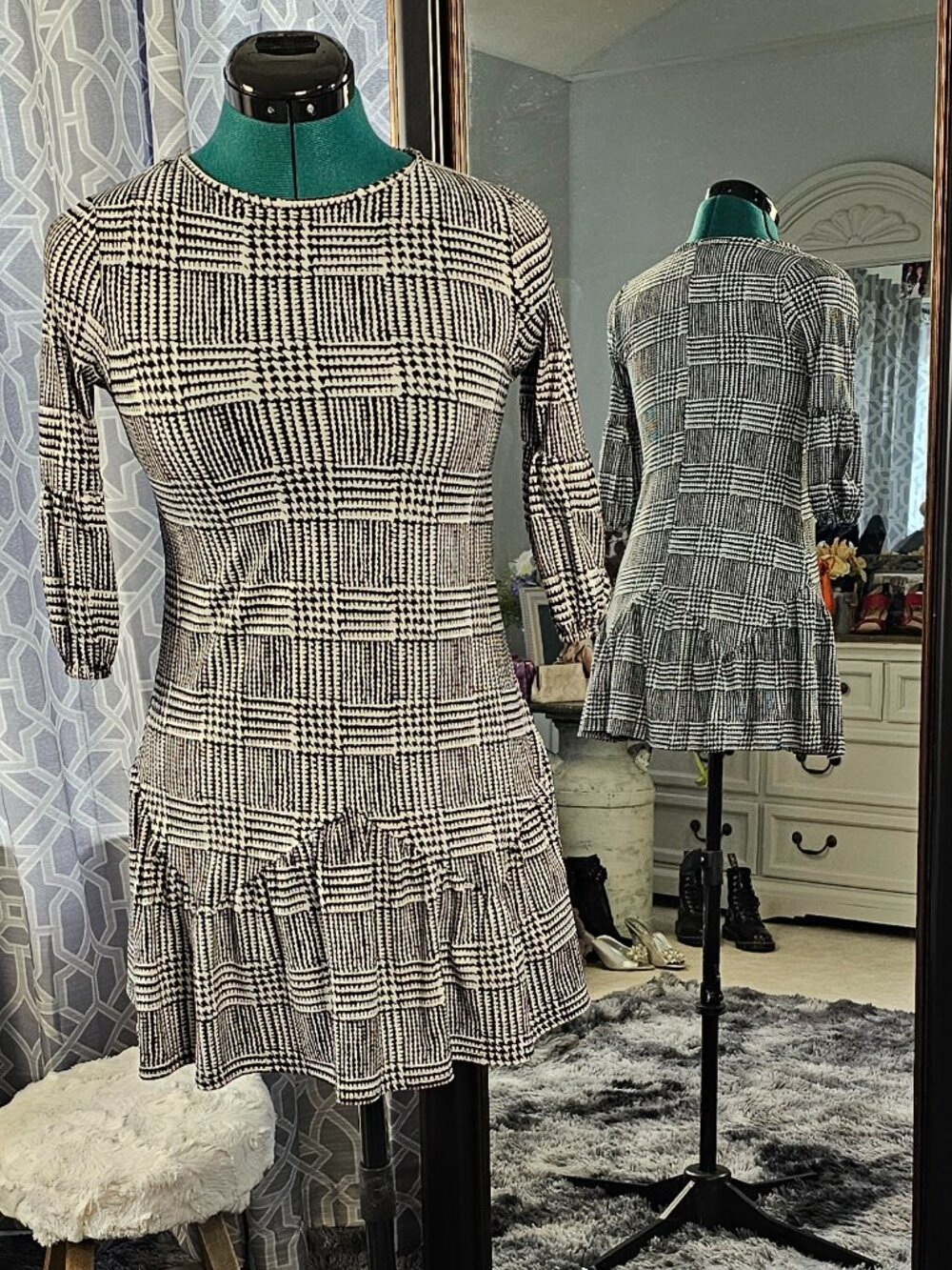 The Pink Hearts Black & White Geometric Fit‑and‑Flare Dress – Size S